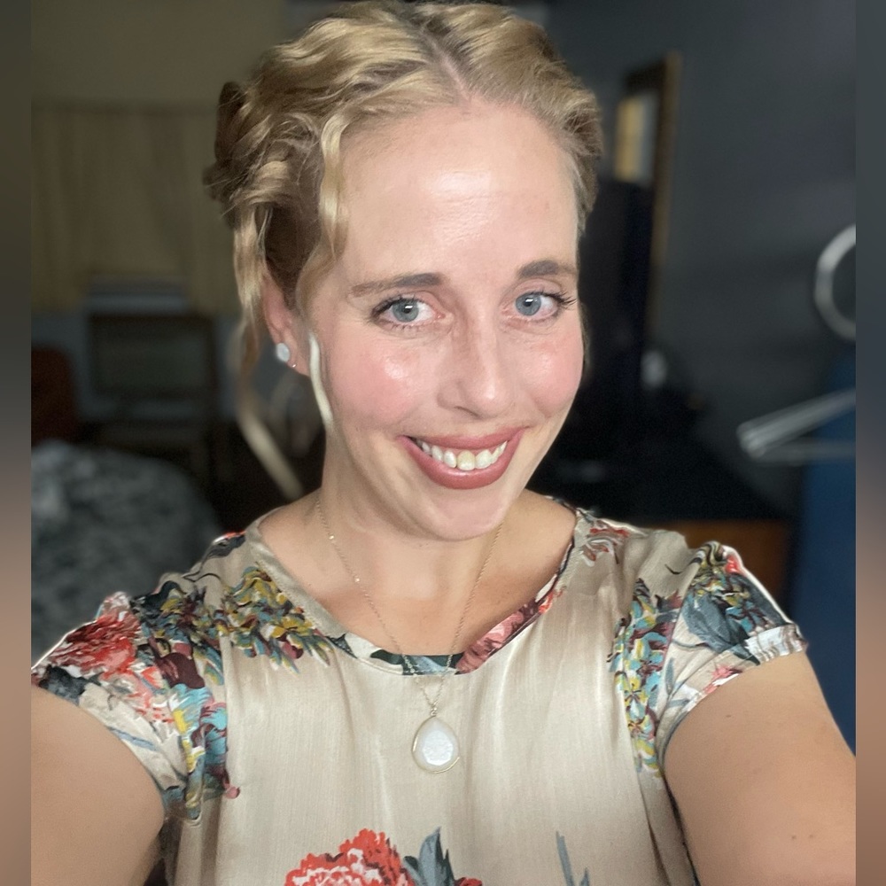 Meet your Posher, Lisa